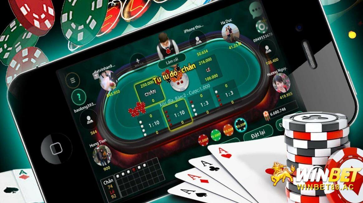 Xì tố là một dạng game bài yêu cầu người chơi phải biết tính toán khi chơi 